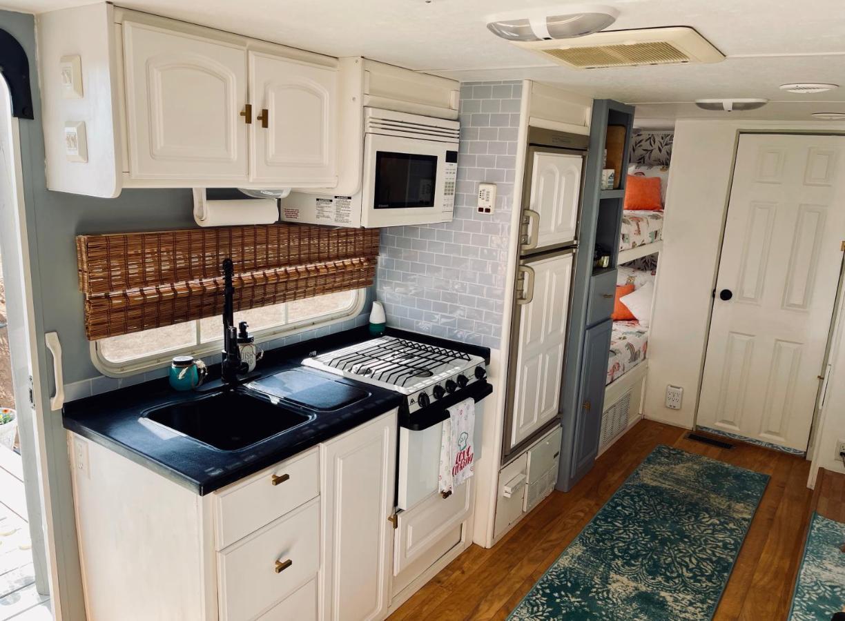 Rustic Farm Stay تيميكولا، ريفيرسيدي، كاليفورنيا المظهر الخارجي الصورة